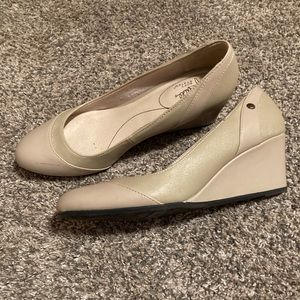 Life Stride wedge pumps